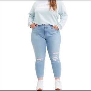 Levi’s BNWT skinny jeans size 24w